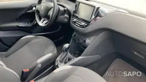 Peugeot 208 1.2 PureTech Style de 2015