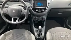 Peugeot 208 1.2 PureTech Style de 2015