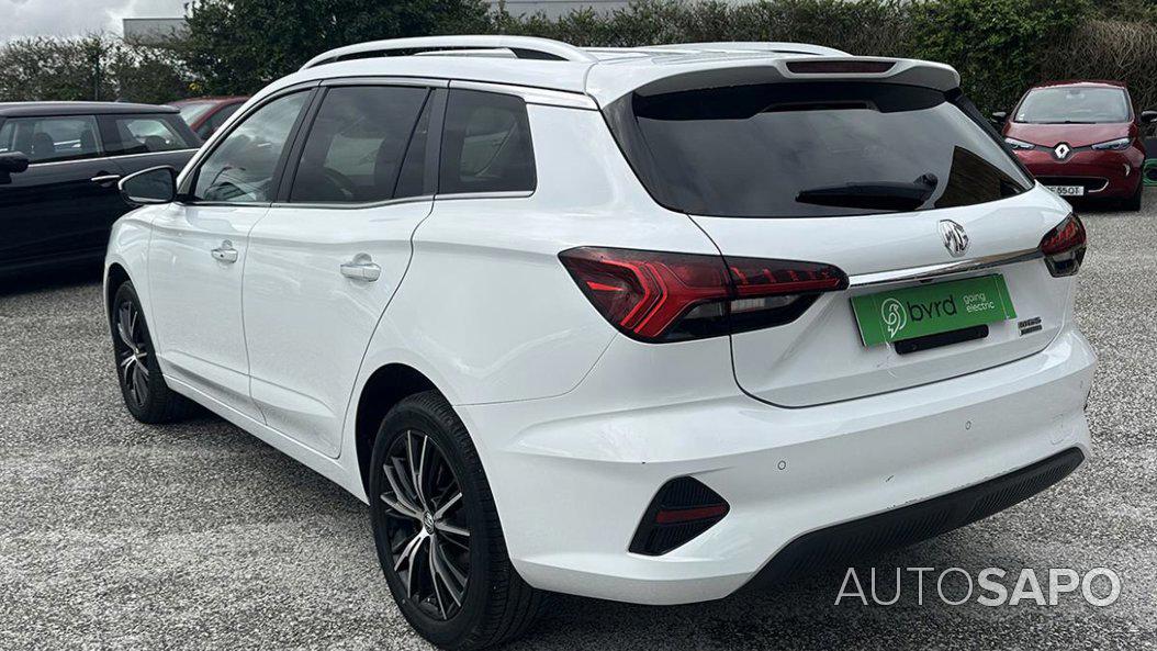 MG MG5 51kWh LUX de 2022