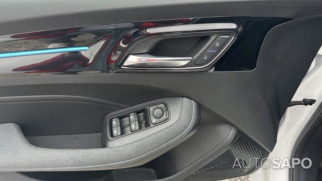 MG MG5 51kWh LUX de 2022