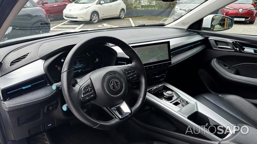 MG MG5 51kWh LUX de 2022