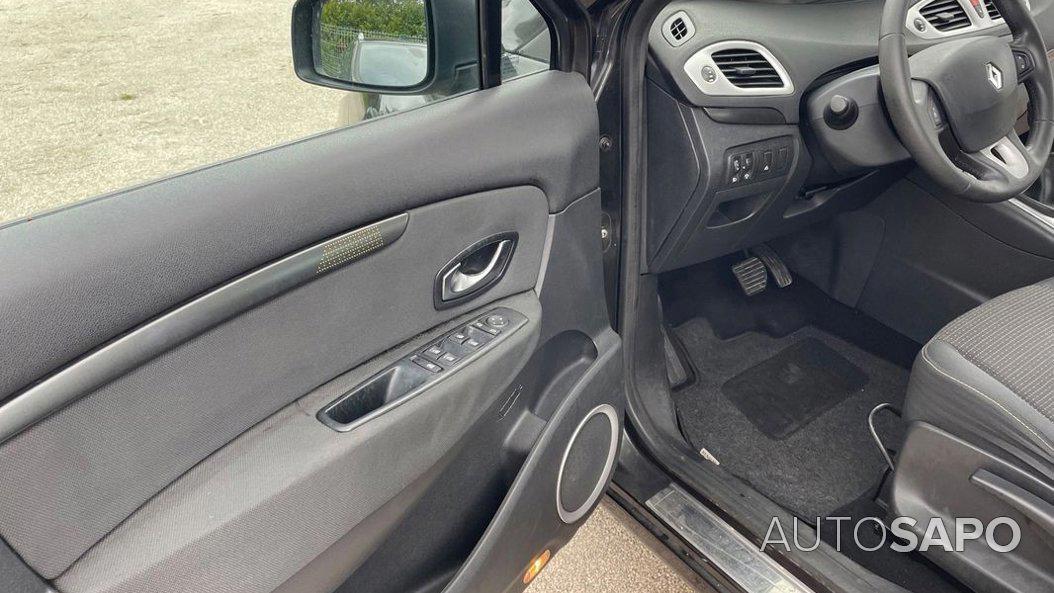 Renault Scénic 1.5 dCi Dynamique S EDC de 2010