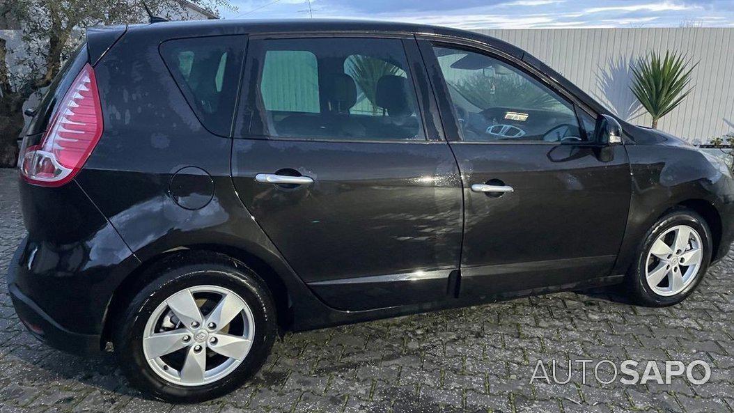 Renault Scénic 1.5 dCi Dynamique S EDC de 2010