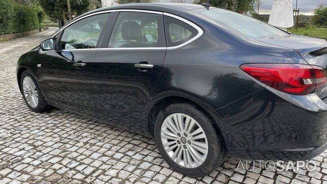 Opel Astra 1.7 CDTi Cosmo Start/Stop de 2012