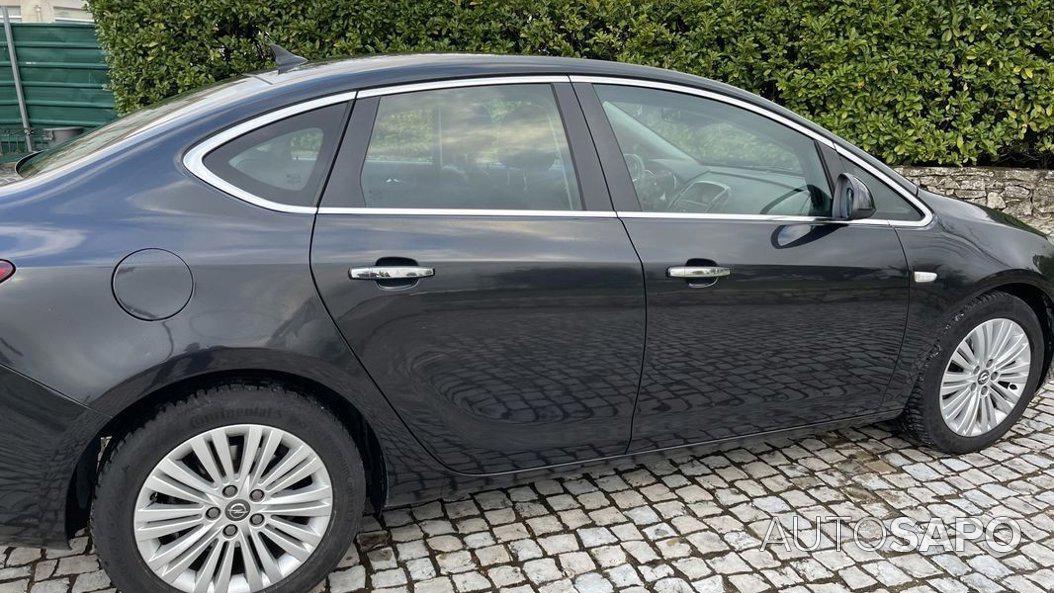 Opel Astra 1.7 CDTi Cosmo Start/Stop de 2012