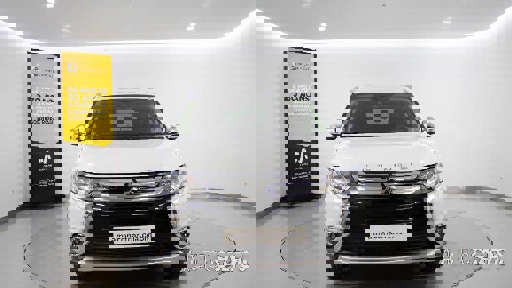 Mitsubishi Outlander 2.2 DI-D Instyle Navi de 2016