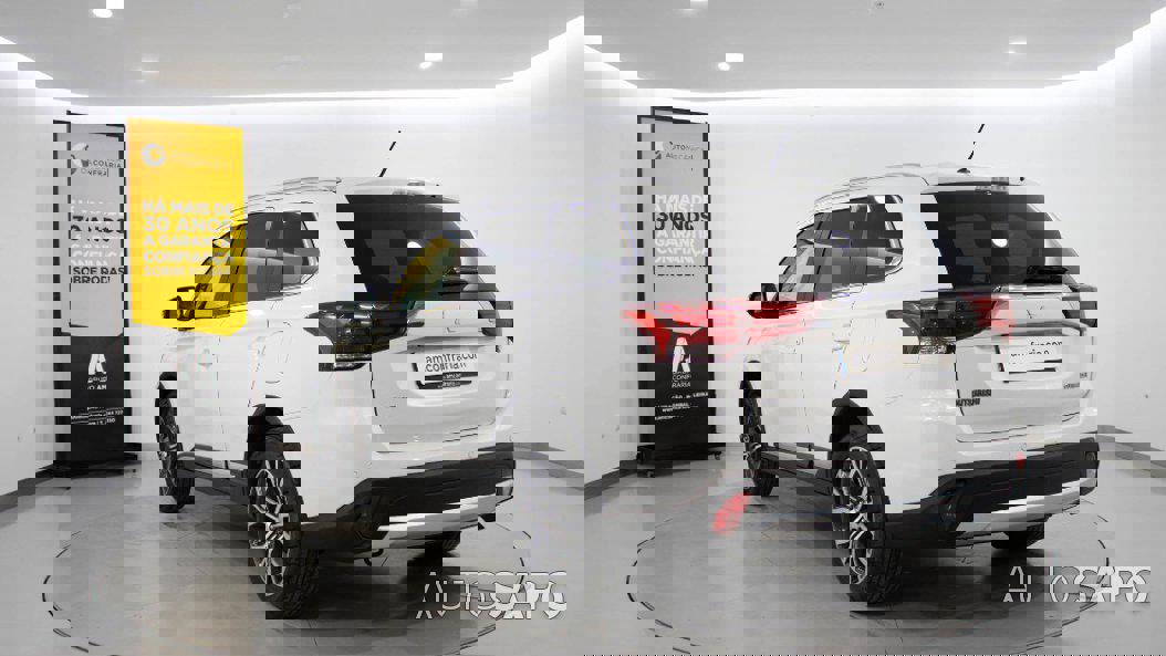 Mitsubishi Outlander 2.2 DI-D Instyle Navi de 2016