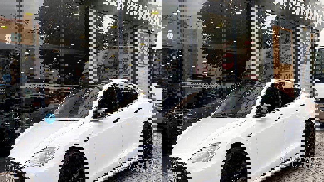 Tesla Model S 70D de 2016