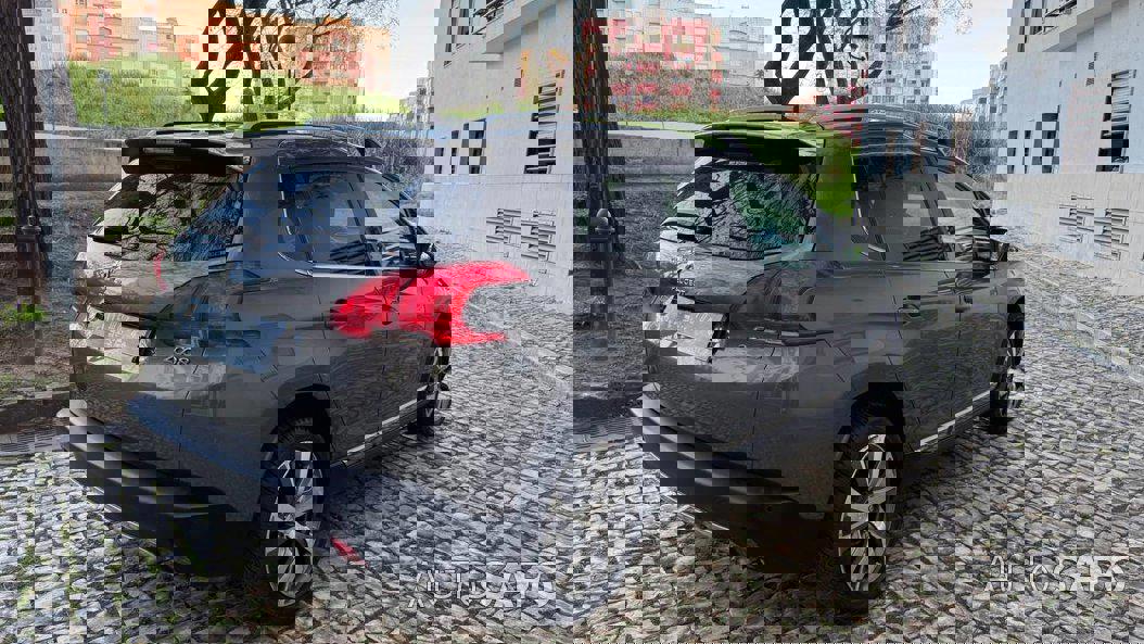 Peugeot 2008 1.2 PureTech Crossway EAT6 de 2016