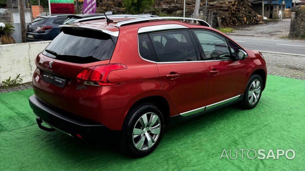 Peugeot 2008 1.2 PureTech Allure de 2015