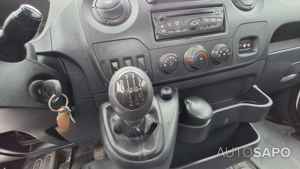Renault Master 2.3 dCi 150.34 de 2012