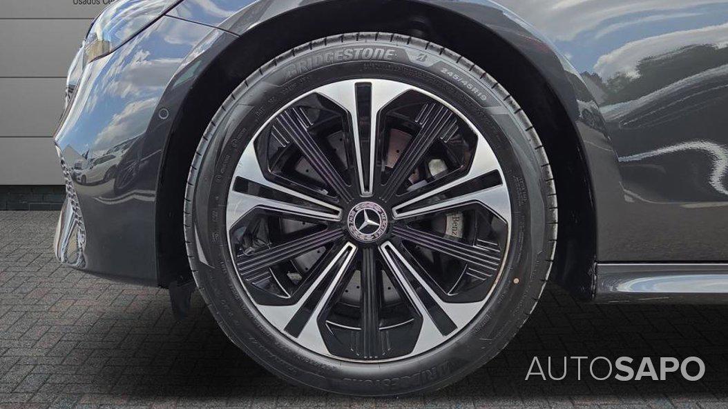 Mercedes-Benz Classe E 300 de Avantgarde de 2024