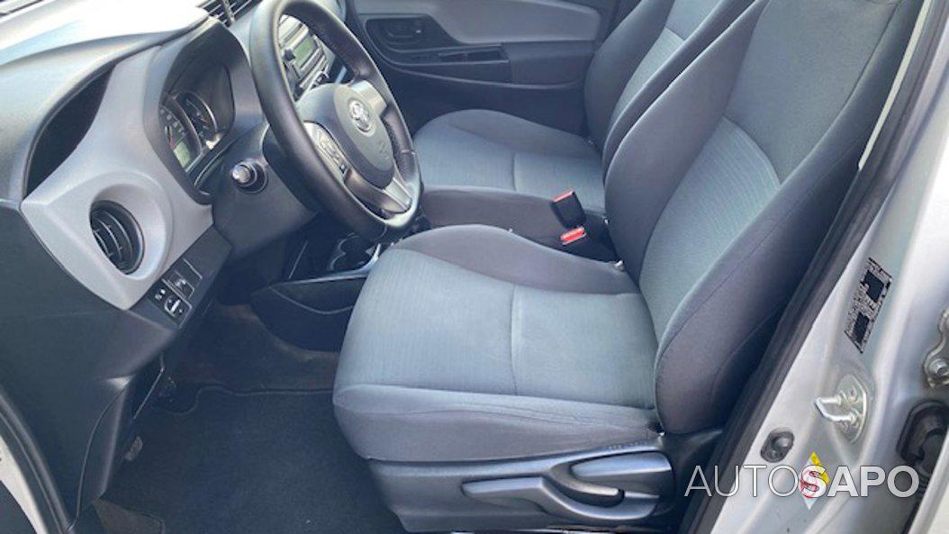 Toyota Yaris 1.0 VVT-i Comfort+AC de 2015