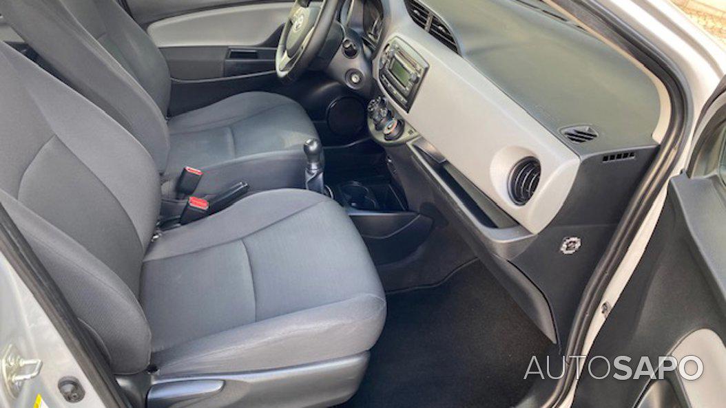 Toyota Yaris 1.0 VVT-i Comfort+AC de 2015