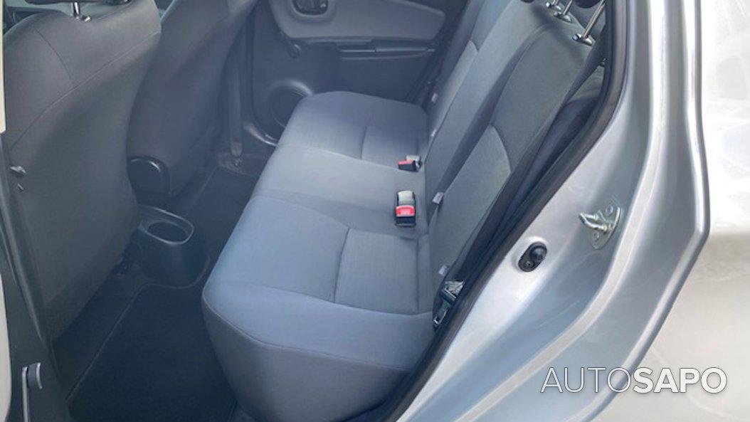 Toyota Yaris 1.0 VVT-i Comfort+AC de 2015