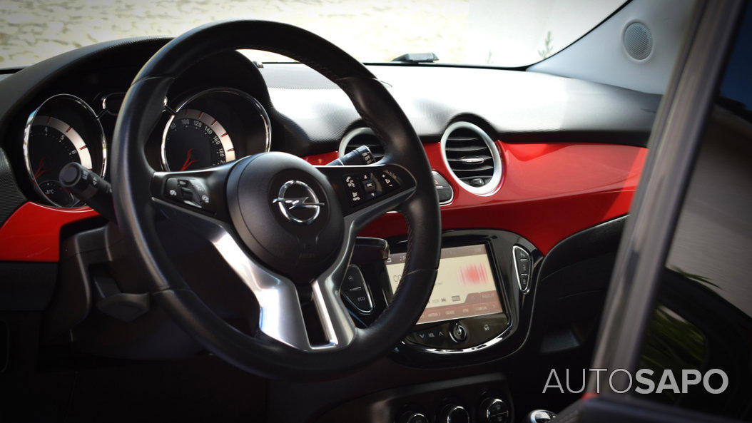 Opel Adam 1.0 T Slam de 2014