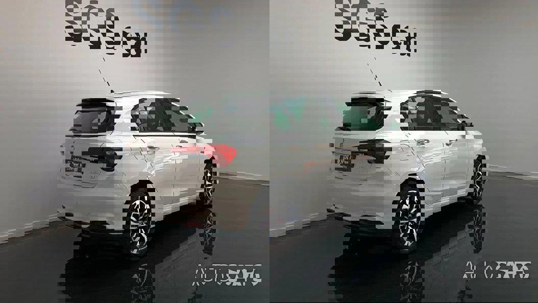 Fiat Tipo 1.3 M-Jet Lounge J17 de 2016
