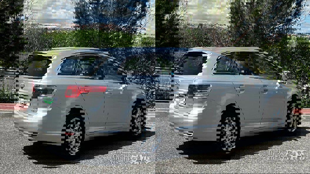 Toyota Avensis de 2010
