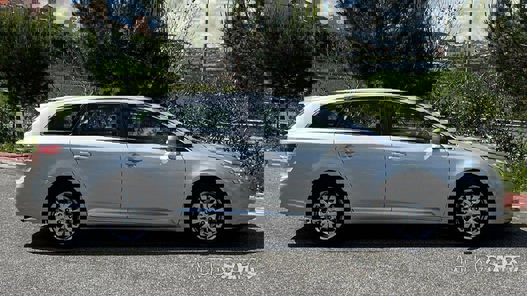 Toyota Avensis de 2010