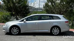 Toyota Avensis de 2010