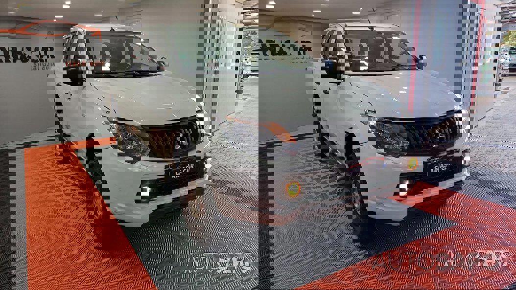 Mitsubishi L200 Strakar de 2016