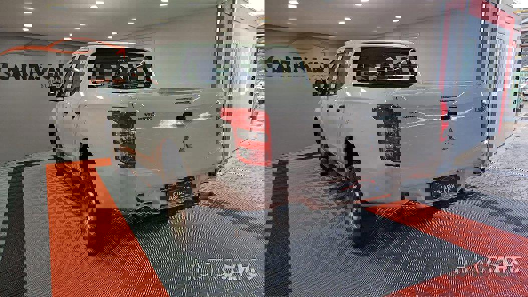 Mitsubishi L200 Strakar de 2016