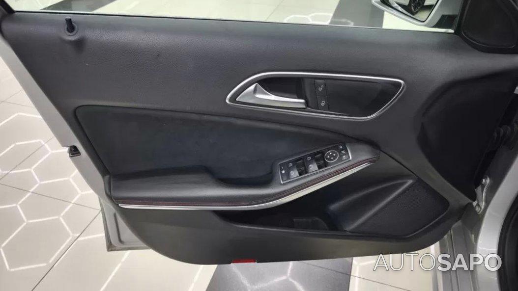 Mercedes-Benz Classe A 180 d AMG Line de 2015