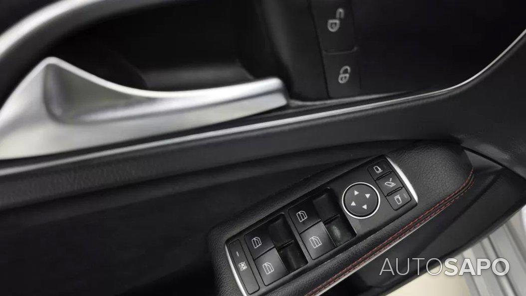 Mercedes-Benz Classe A 180 d AMG Line de 2015