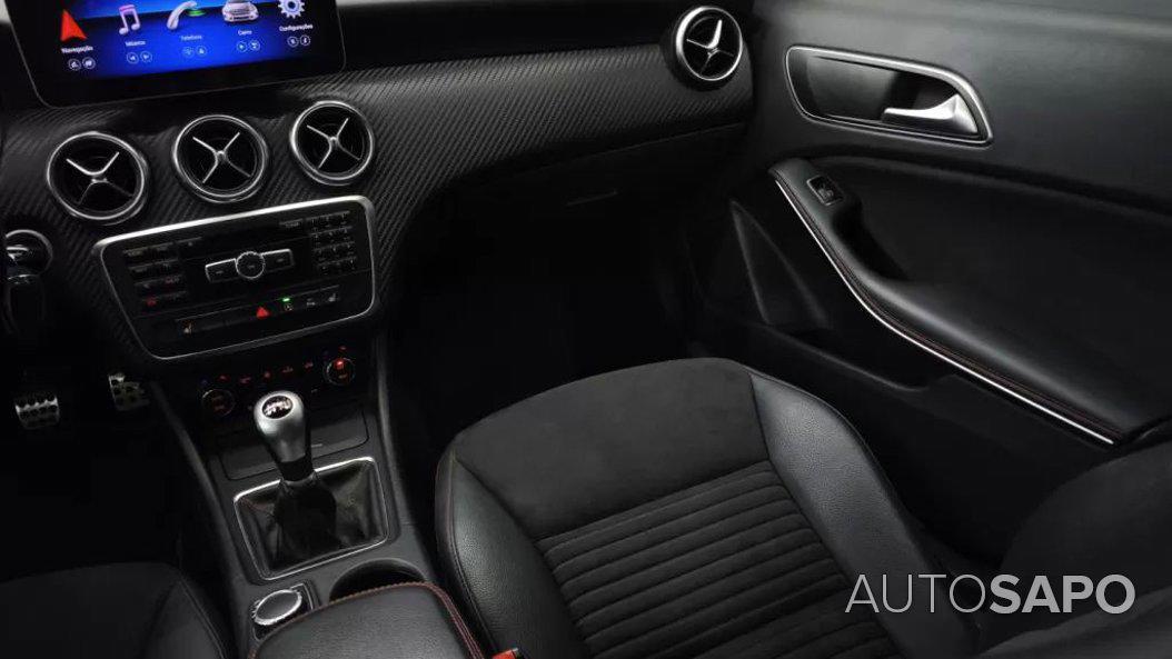 Mercedes-Benz Classe A 180 d AMG Line de 2015