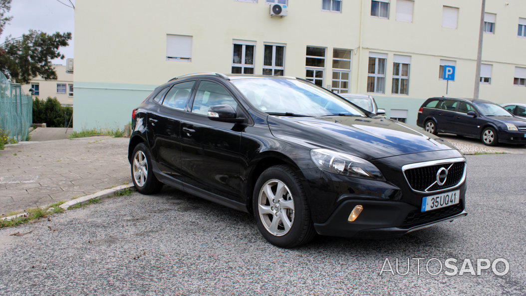 Volvo V40 Cross Country 2.0 D2 Momentum Geartronic de 2018