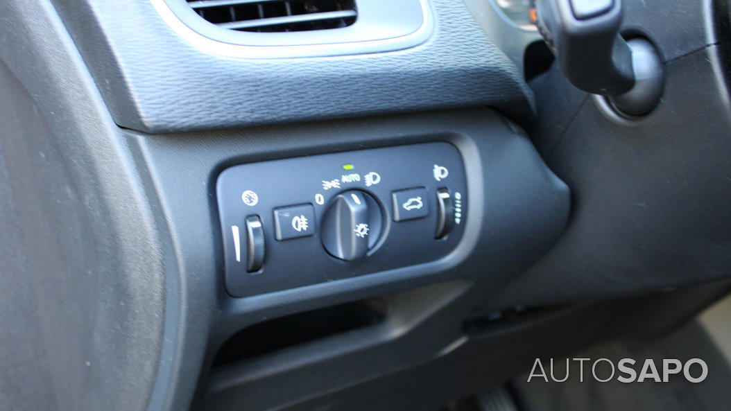 Volvo V40 Cross Country 2.0 D2 Momentum Geartronic de 2018