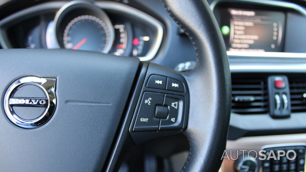 Volvo V40 Cross Country 2.0 D2 Momentum Geartronic de 2018