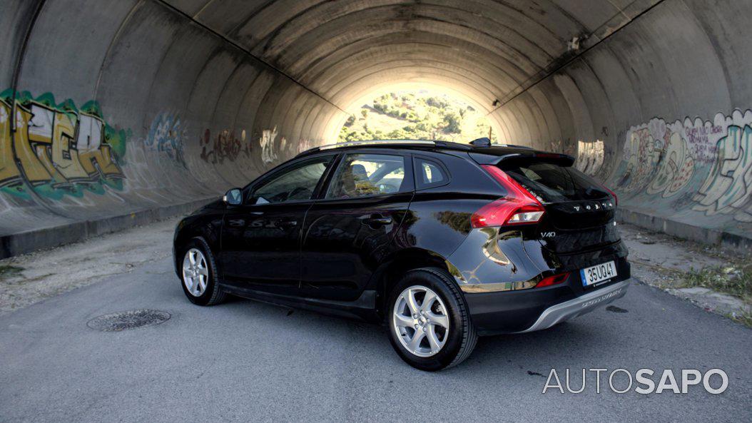 Volvo V40 Cross Country 2.0 D2 Momentum Geartronic de 2018