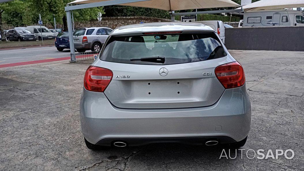 Mercedes-Benz Classe A 180 CDi BlueEfficiency Edition Urban de 2013