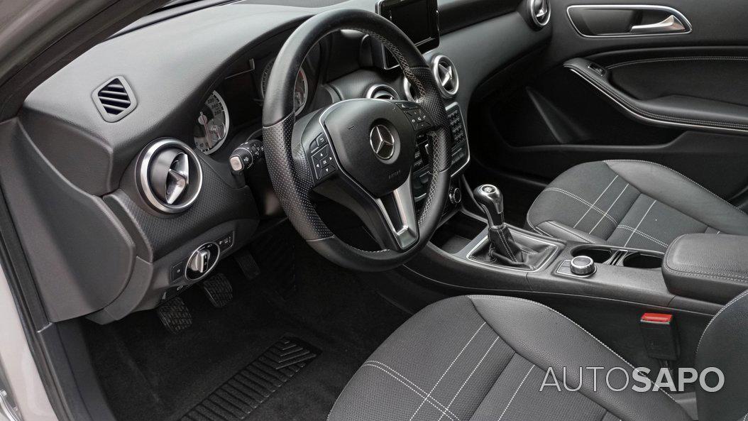 Mercedes-Benz Classe A 180 CDi BlueEfficiency Edition Urban de 2013