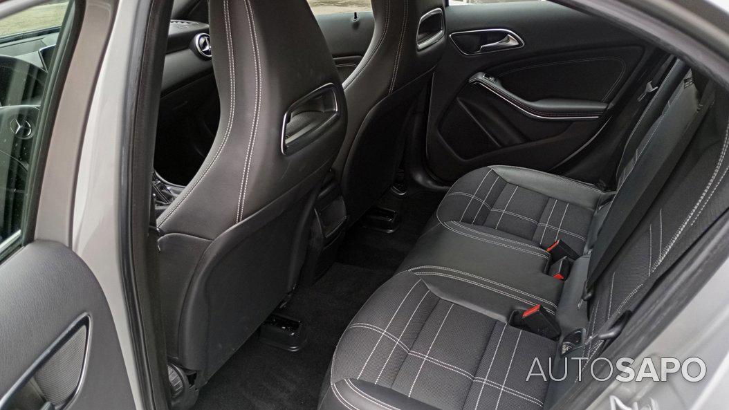 Mercedes-Benz Classe A 180 CDi BlueEfficiency Edition Urban de 2013
