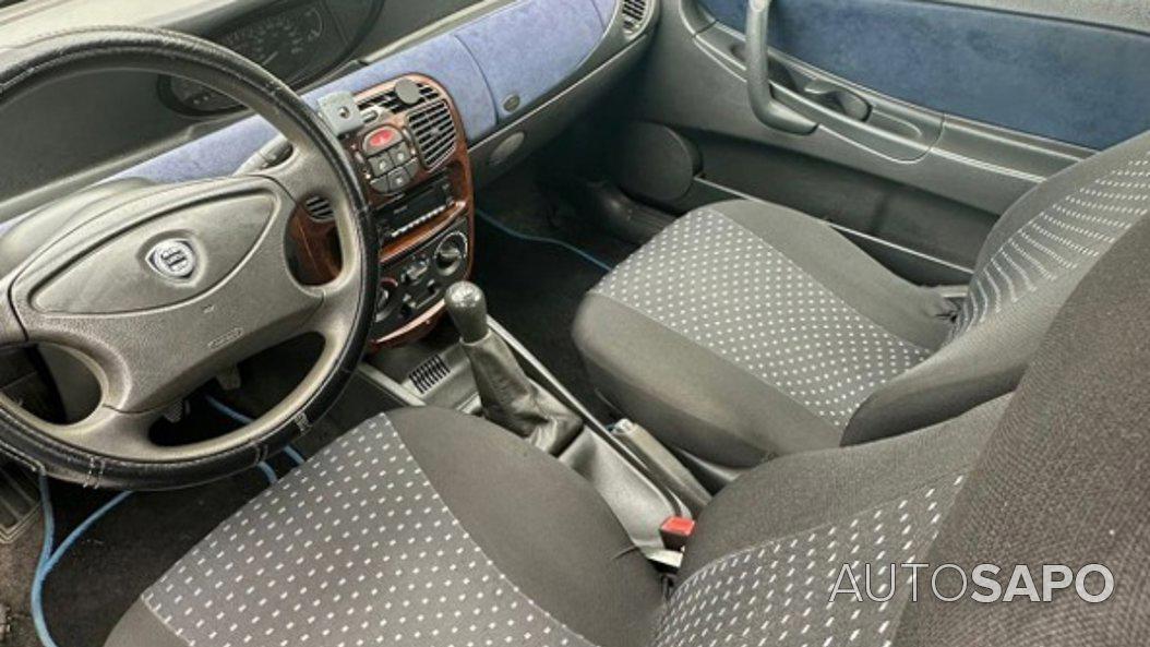 Lancia Y 1.2 16V LX de 2000