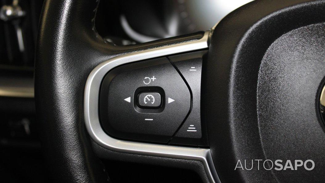 Volvo V60 2.0 B4 Momentum Core Geartronic de 2021