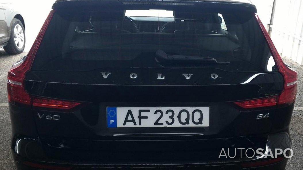 Volvo V60 2.0 B4 Momentum Core Geartronic de 2021