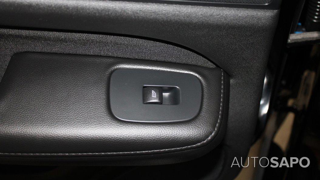 Volvo V60 2.0 B4 Momentum Core Geartronic de 2021