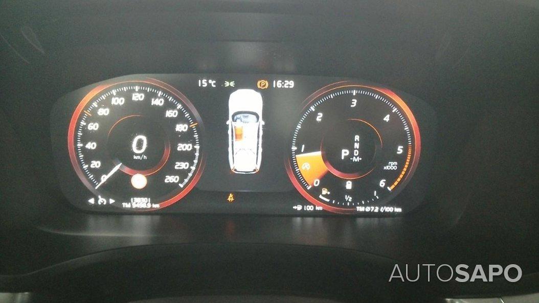 Volvo V60 2.0 B4 Momentum Core Geartronic de 2021