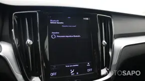 Volvo V60 2.0 B4 Momentum Core Geartronic de 2021