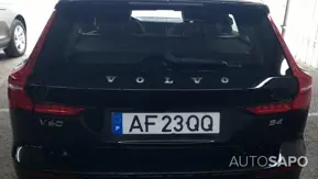 Volvo V60 2.0 B4 Momentum Core Geartronic de 2021