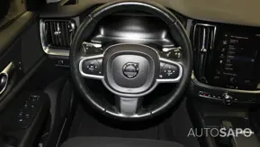 Volvo V60 2.0 B4 Momentum Core Geartronic de 2021