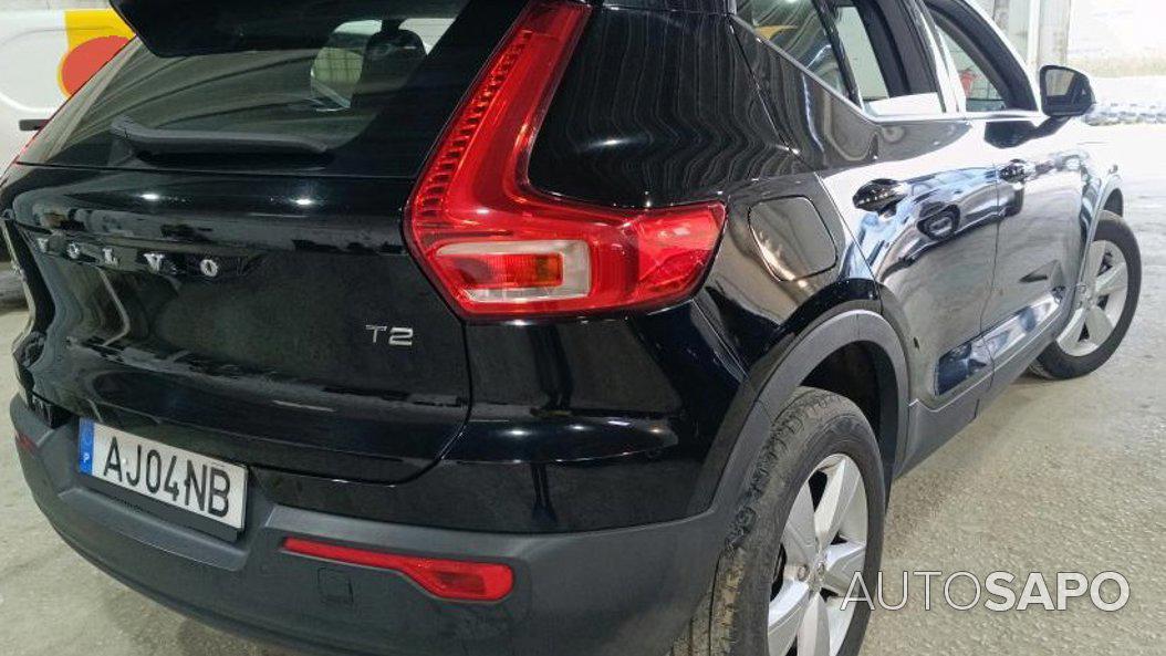 Volvo XC40 1.5 T2 Momentum Core de 2021