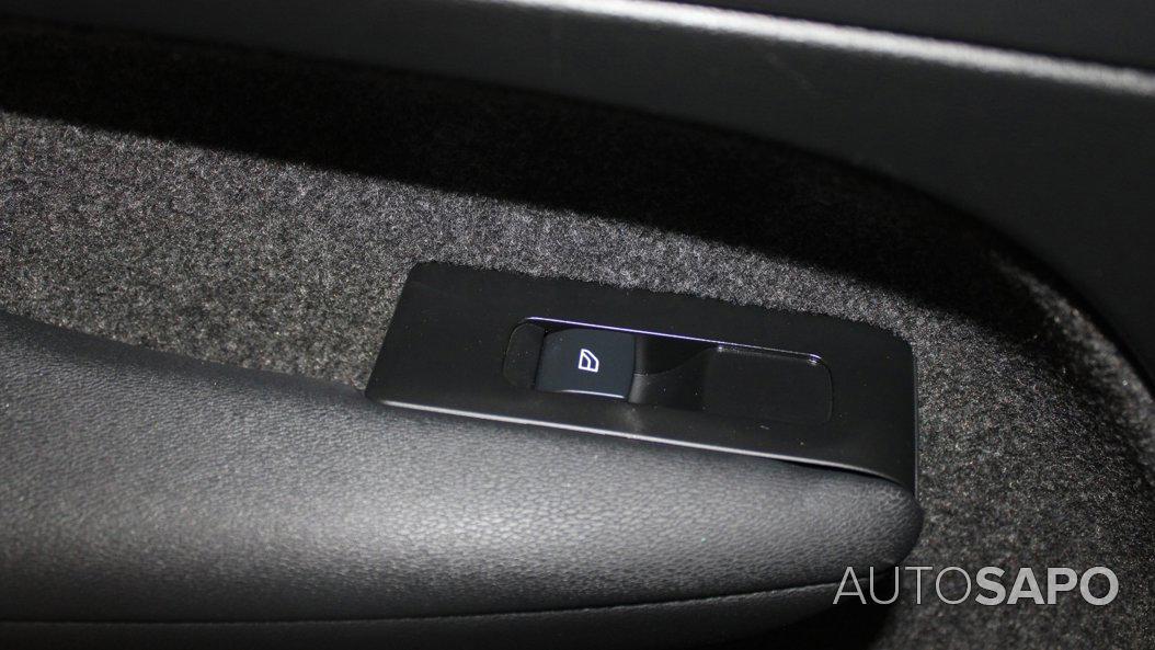 Volvo XC40 1.5 T2 Momentum Core de 2021