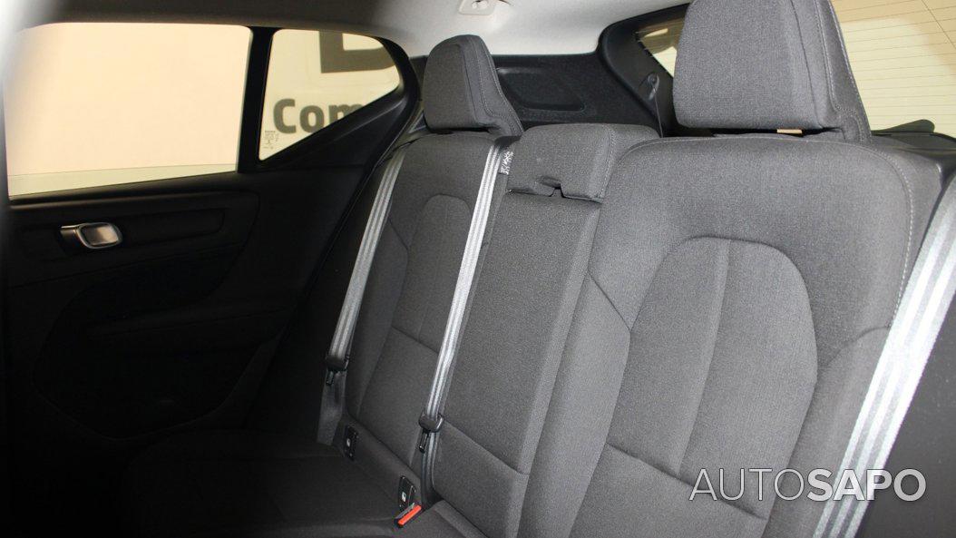 Volvo XC40 1.5 T2 Momentum Core de 2021