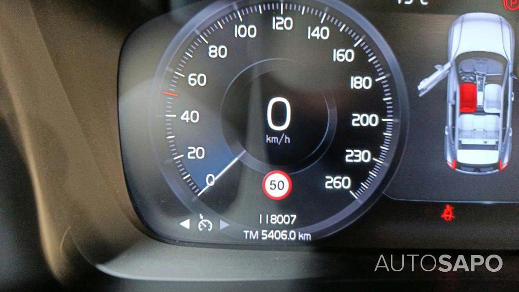 Volvo XC40 1.5 T2 Momentum Core de 2021