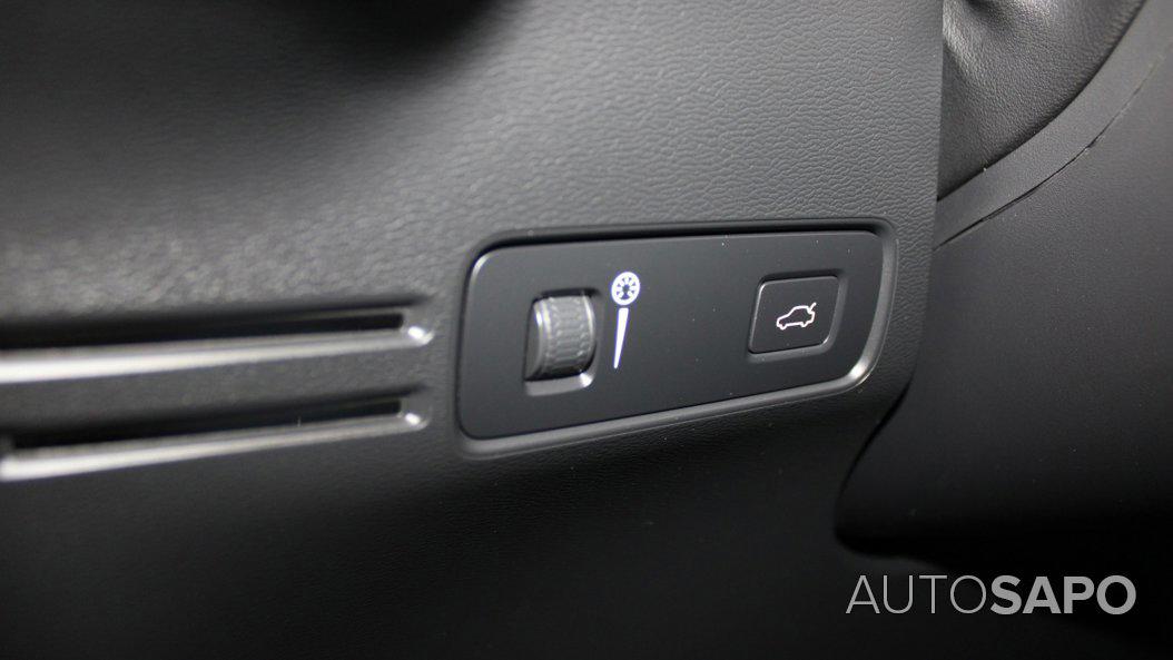 Volvo XC40 1.5 T2 Momentum Core de 2021