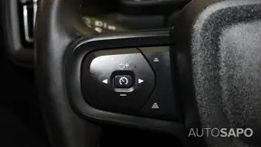 Volvo XC40 1.5 T2 Momentum Core de 2021